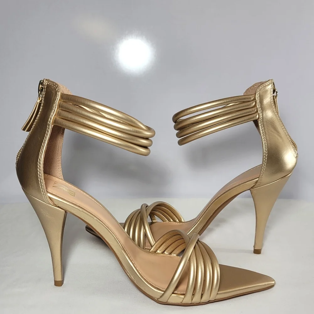 New York & Company Womens Size 8 Tubular Heels.